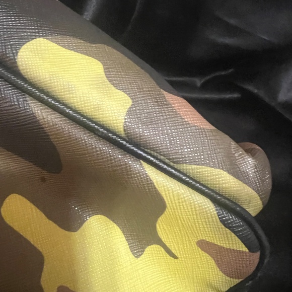 RARE Michael Kors Jet Set Acid Lemon & Green Camo Backpack - Picture 10 of 13